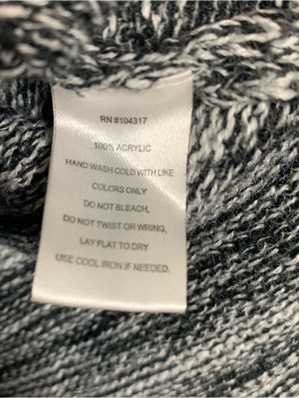 derek heart Gray and Blue Patterned Knit Sweater Medium - Picture 7 of 7